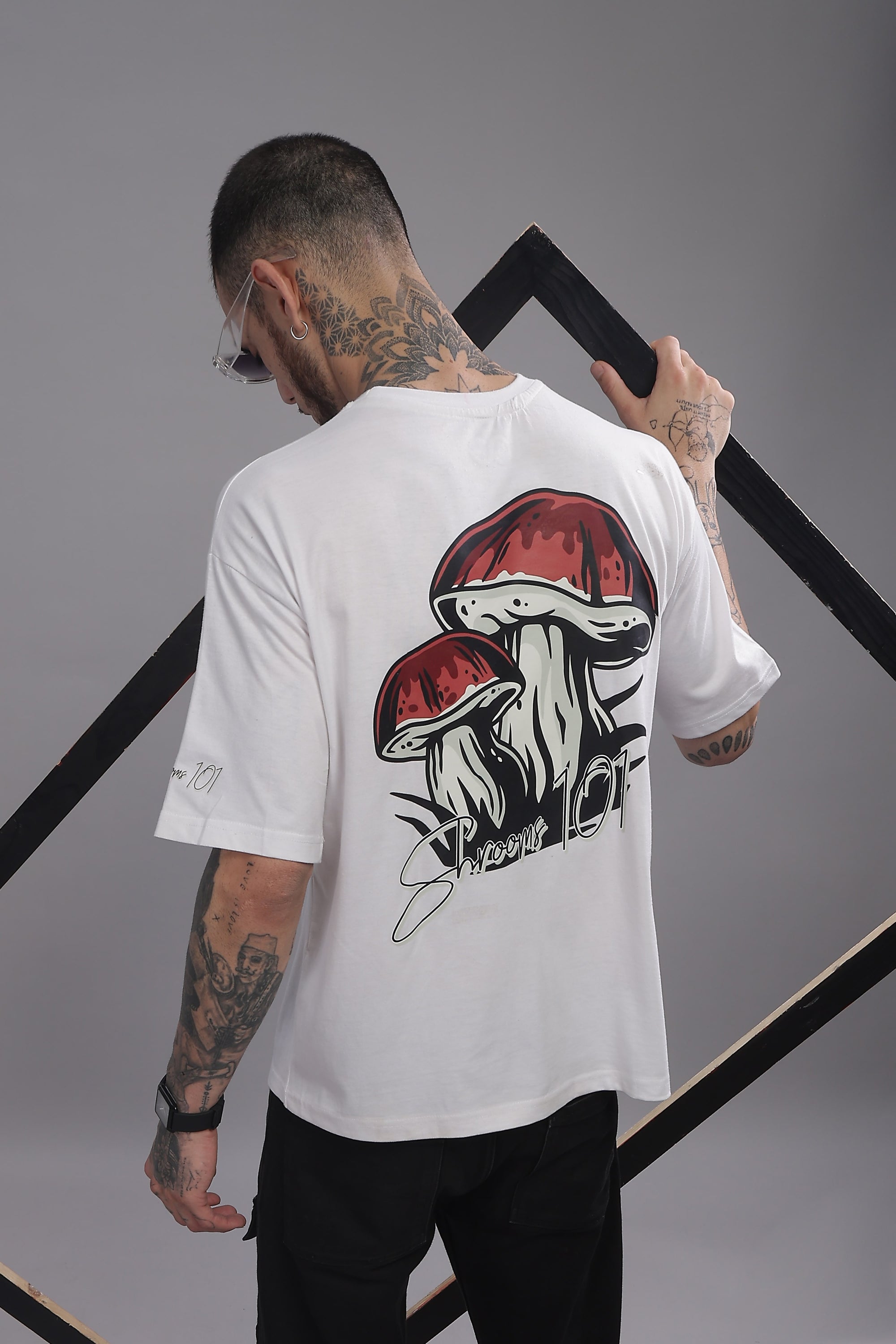 Shrooms 101, T-shirt