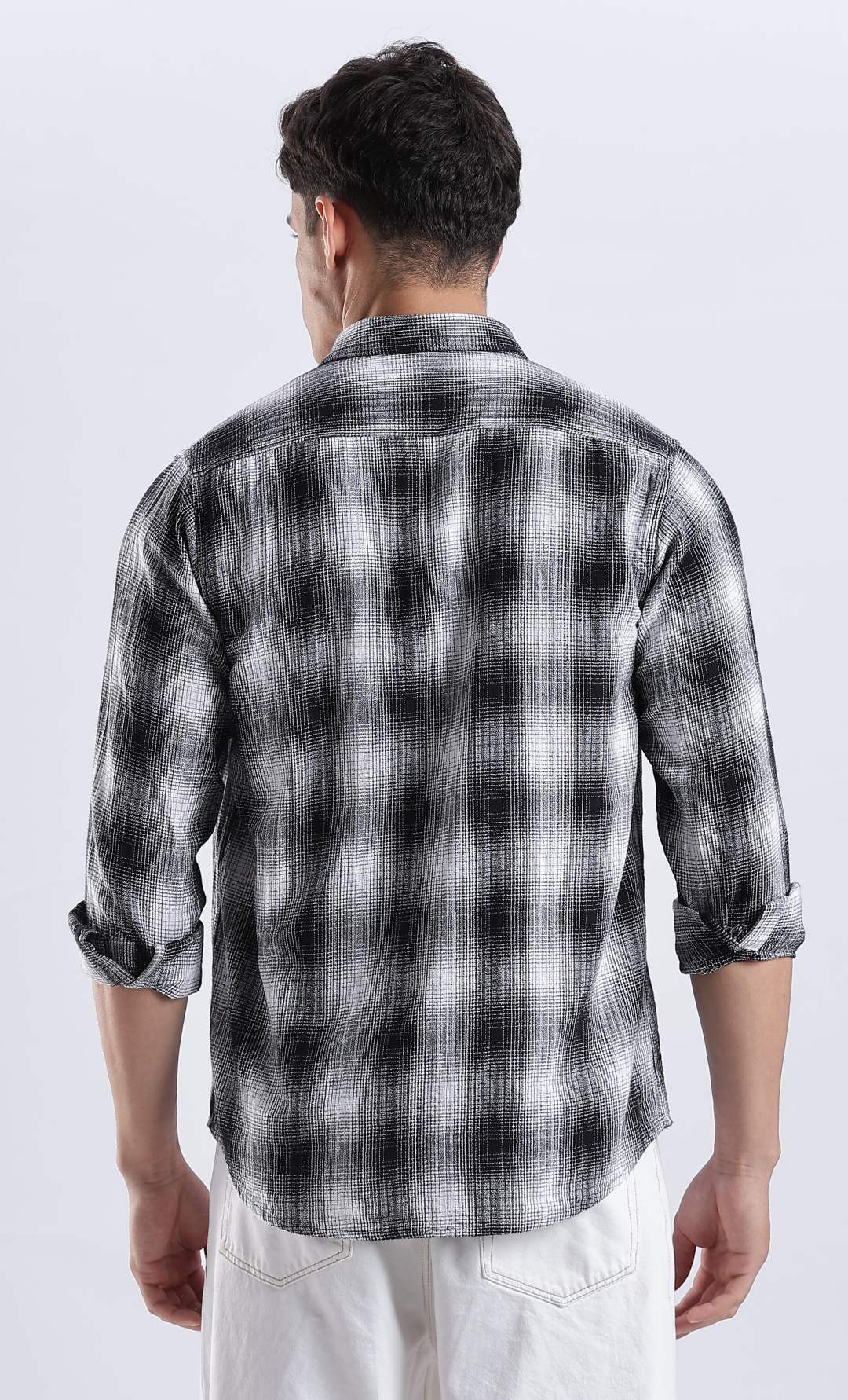 MILO, Shirt